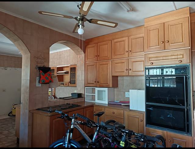 5 BEDROOM HOUSE FOR SALE IN THREE RIVERS